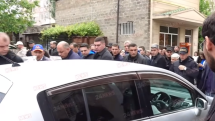 Tense exchange erupts during Pashinyan's campaign stop in Masis