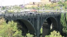 Փրկարարը, պարեկն ու շտապօգնության բժիշկը «Հաղթանակ» կամրջի վրա փրկել են երիտասարդ տղայի կյանքը