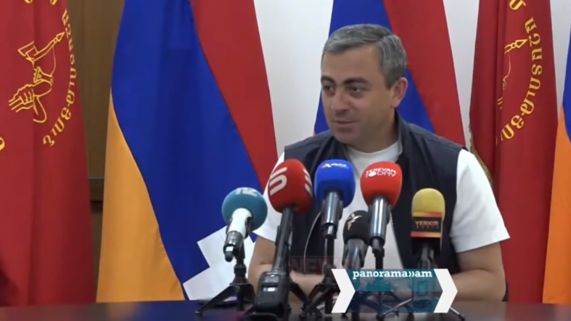 Մեկը 2000 ձայն է հավաքել, հեռախոսը միացնում է, սկսում է հոխորտալ՝ սենց արեք, նենց արեք... Լավ, դու այդ իրավունքն ունե՞ս. Սաղաթելյան