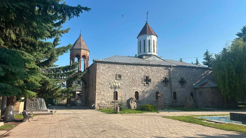 Նրա գործունեությունը, որպես հասարակական գործչի և հարգված հոգևորականի, միայն այդ առաքելությամբ չի ավարտվել. Աբրահամյան