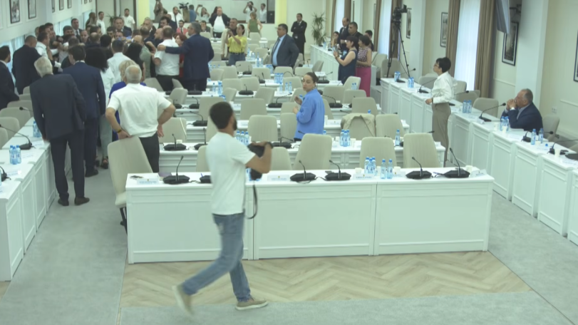 Scuffle breaks out at Yerevan City Council meeting after heated exchange