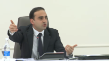 Երկու օլիգարխիկ սուբյեկտին էլ շատ հստակ ֆիքսել եմ, իրենց բոլոր հարցերը լինելու են ամենավերջում. Ավինյանը սպառնում է սեփականատերերին