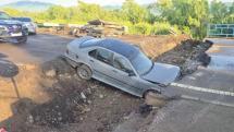 «BMW»-ն հայտնվել է ուժեղ կայծակի հետևանքով «պայթած», ճանշինի կողմից փորված փոսում