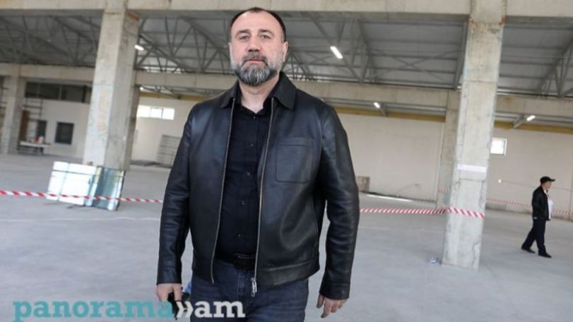 Այս անգամ «հաղթողները» գիշերվա 2-ին հոգեհանգստի եկածների դեմքով «մեռելին» երկար կյանք էին մաղթում. Մխիթարյան