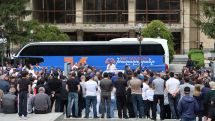 Low turnout marks Pashinyan campaign stop in Dilijan