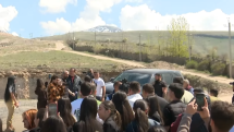 Գագիկ Ծառուկյանի խոստմանը համաձայն ասորական համայնքի տասնյակ ներկայացուցիչներ լծվել են Քրիստոսի արձանի կառուցման աշխատանքներին
