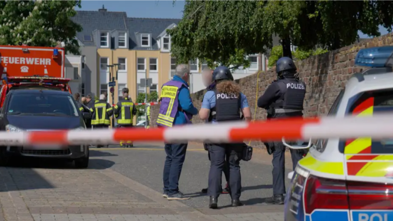 Several hostages taken at German bank, police say