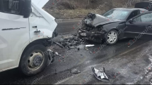 «Mercedes»-ը բախվել է Հրազդան-Ծաղկաձոր երթուղին սպասարկող միկրոավտոբուսին․ վիրավորների թվում կան անչափահասներ