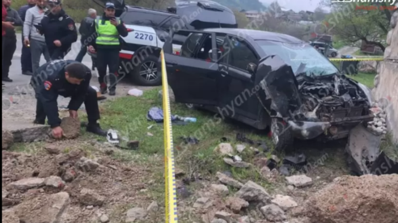 Ողբերգական ավտովթար. «Hyundai Fit»-ը մոտ 30 մետր բարձրությունից գլխիվայր ընկել է ճանապարհին, ինչի հետևանքով երեխա է մшհացել