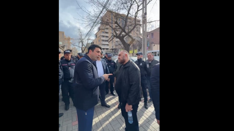 «Գնա, քու*** լավդ»․ Ալեն Սիմոնյանը հայհոյում է քաղաքացուն