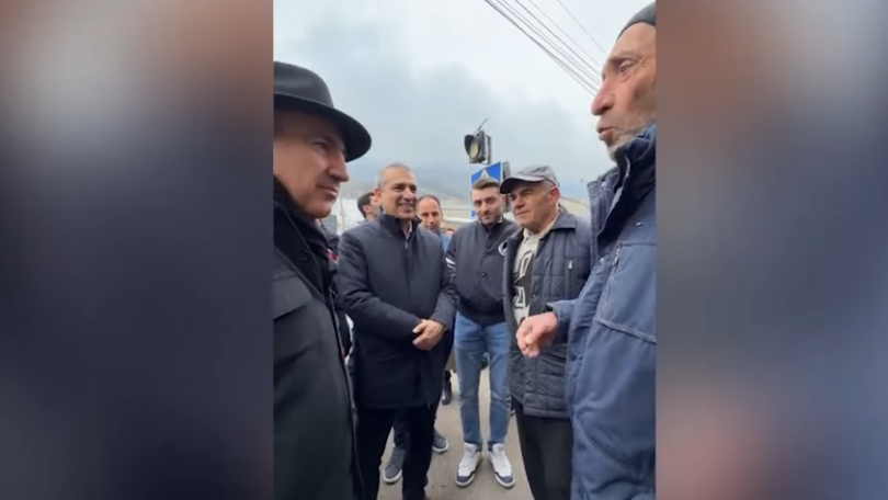 Կոպեկներ ա ավելանում. Գորիսեցին ընդհատեց Փաշինյանի խոսքը թոշակները ավելացնելու մասին