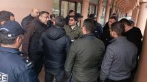 Օնլայն պլատֆորմների ընկերությունները տաքսու վարորդների իրավունքները տոտալ խախտում են. Բողոքի ակցիա «Յանդեքսի» գրասենյակի դիմաց
