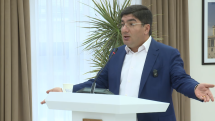 Պարոն Գալջյան, Ձեր բախտը բերել է, որ կոյուղու ջրերը հելնում են ու լցվում կողքի հեղեղատարը, ձեր տուն չեն հասնում. Մեսրոպ Մանուկյան