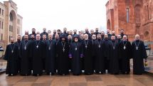 Բոլոր այն անձինք որոնք դավադիր հոգով հակահայ ընթացքով այսօրը ներկեցին սևով, պիտի մինչև յոթ սերունդ նզովյալ լինեն. Ռուսաստանի և Նոր Նախիջևանի հայոց թեմ