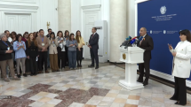Ես որ վարչապետ չընտրվեմ, դուք ֆայլաբազարում գնալու եք կանգնեք, որ օրվա հաց վաստակեք. Փաշինյանը՝ լրագրողին