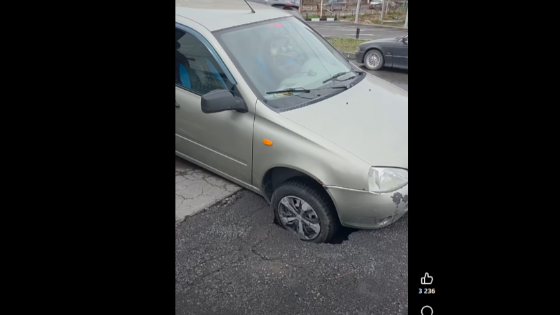 Քաղաքացին մեքենայով ընկել է մեկ օր առաջ արված ասֆալտի հատվածում առաջացած խորը փոսը