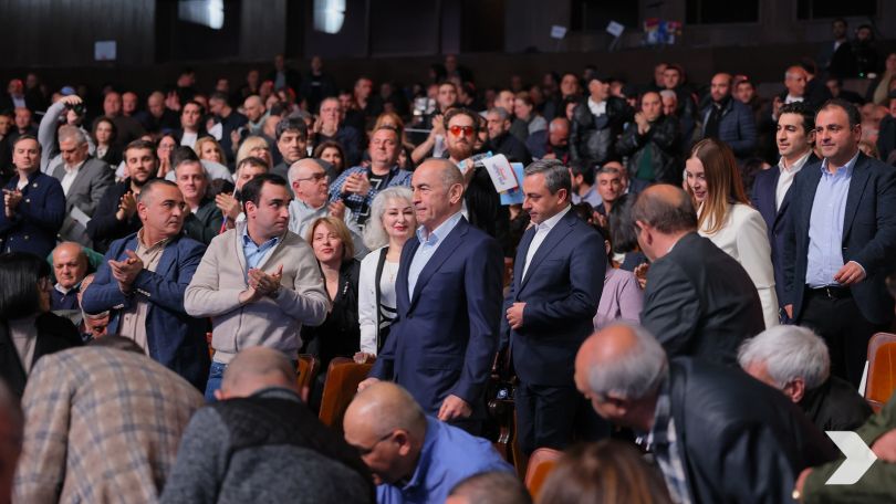 Մենք կողմ ենք Ադրբեջանի հետ խաղաղությանը. Ռոբերտ Քոչարյան