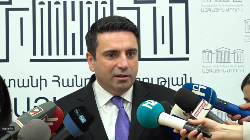 Speaker: Armenia not considering withdrawal of Russian military base