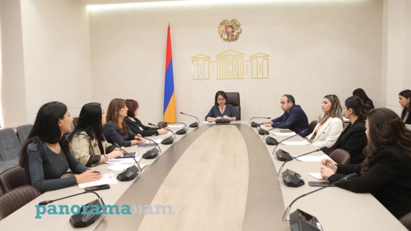 Armenian government moves to lift ban on union membership for judges, security officers