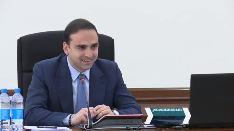 Ովքե՞ր են կողմ բոլոր հարցերը դարձնել չզեկուցվող. Ավինյանը՝ աղբահանության դիմաց չվճարելու տույժերը չեղարկելու նախագծի մասին
