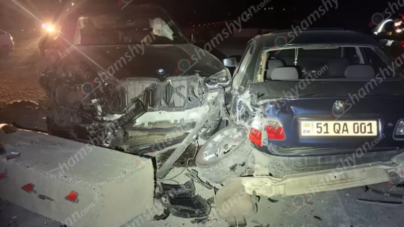 Խոշոր ավտովթար Երևան-Գյումրի ավտոճանապարհին բախվել են 2 «BMW»-ները