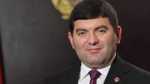 Դավիթը և´ ներսում, և´ դրսում միշտ նույն տրամադրությամբ է` աշխույժ, ակտիվ և պատրաստակամ. Աբրահամյանը տեսակցել է Դավիթ Համբարձումյանին