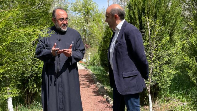 Կարճ ասեմ՝ հեռու մնացեք Միքայել սրբազանից, դուք ջախջախված եք, իսկ նա անմեղ ու անպարտ է. Էդմոն Մարուքյան