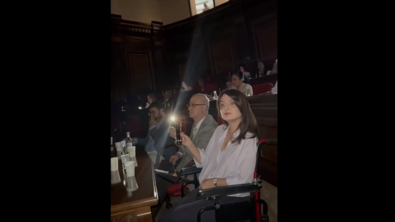 На фоне событий в Первопрестольном Эчмиадзине власти Армении оставили без света 40% Еревана