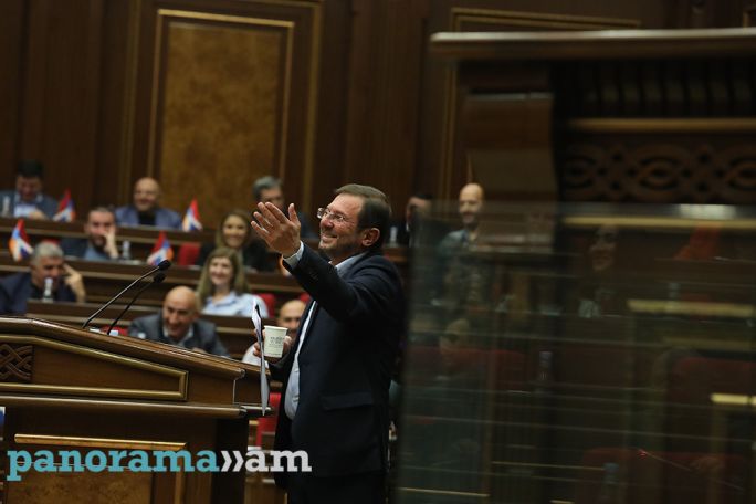 Գլուխդ պատովը տվեցիր.Գեղամ Մանուկյանը՝ Վահագն Ալեքսանյանին