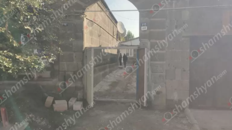 Գյումրու շենքերից մեկի բնակարանում հայտնաբերվել է 55-ամյա կնոջ մարմինը, կարողացել են փրկել երկրորդի կյանքը