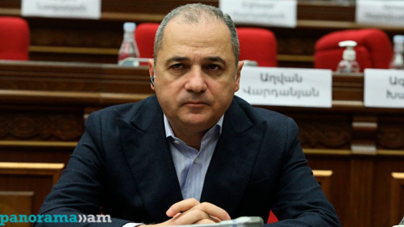 ԱԺ նախկին պատգամավոր Վահե Հակոբյանը, նրա կինը և դուստրը կանչվել են դատախազություն