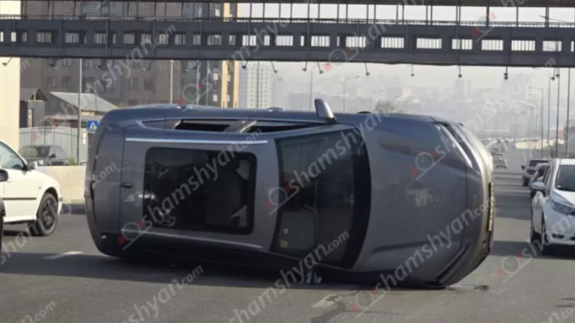 Խոշոր վթարի հետևանքով «BYD» էլեկտրամոբիլն ու «Hyundai Sonata»-ն շրջվել են