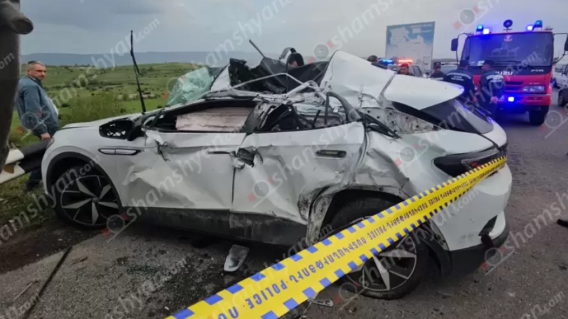 Խոշոր ավտովթարի հետևանքով վարորդը և 6-ամյա ուղևորը տեղափոխվել են հիվանդանոց