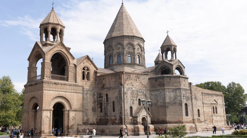 Նոր նշանակումներ Մեծ Բրիտանիայի և Ֆրանսիայի հայոց թեմերում