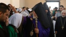 Ամենայն Հայոց Կաթողիկոսի հանդիսապետությամբ Միածնաէջ Մայր Տաճարում մատուցվեց Սուրբ և Անմահ Պատարագ