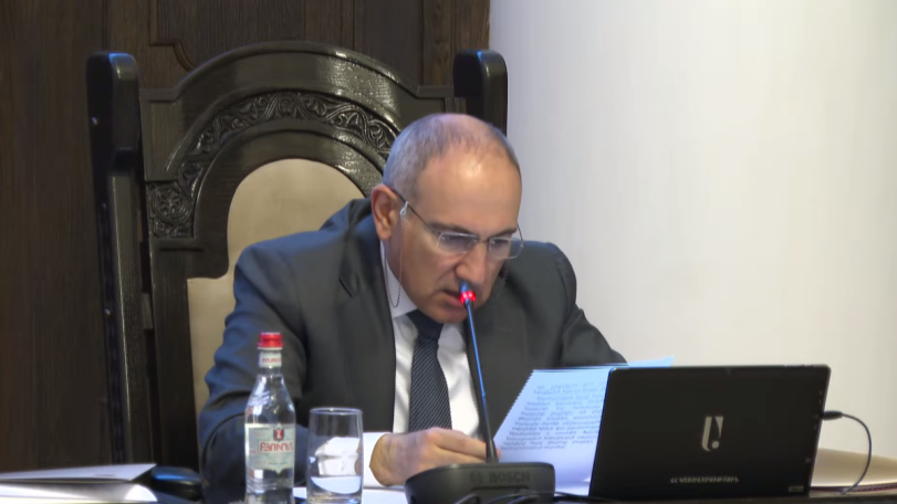 Փաշինյանն ընթերցեց շրջանառության հարկի նոր դրույքաչափերը հաշվարկելու վերաբերյալ ՓՄՁ ներկայացուցչի նամակի պատասխանը