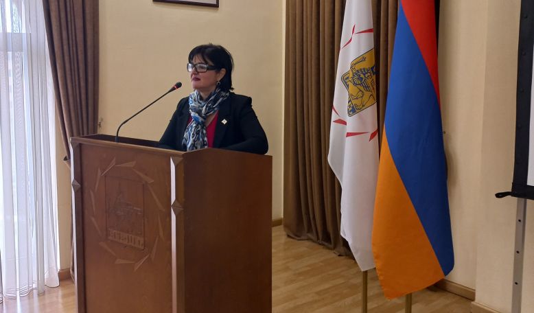 Ձեր աշխատանքը մեթոդական ձեռնարկ է՝ «Երևանի կանաչապատման մեջ արգելված մոտեցումները» վերնագրով. Քրիստինա Վարդանյան
