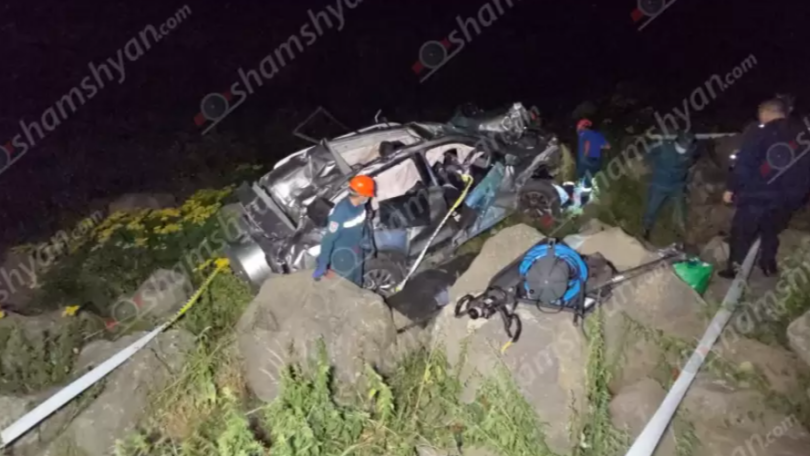 Խոշոր ավտովթար Աշոցք-Գյումրի ավտոճանապարհին, կա 2 զոհ