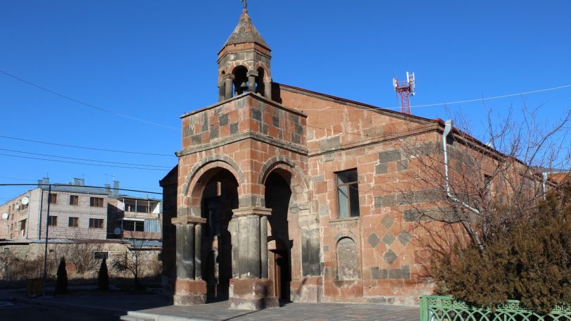 Թալինի Եկեղեցում կատարվելիք «Նռնօրհնեքի» կարգը խոչընդոտվել է Թալինի համայնքապետի և տեղի կարգալույծ հոգևորականի՝ Արամայիս Թախմազյանի կողմից