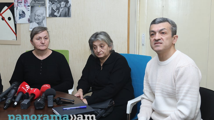 Վարդապետյա՛ն և Փաշինյա՛ն՝ ո՞ւր մնաց ձեր խոստումները, հա գիտենք, որ սուտասան եք, բայց՝ էդ աստիճանի՞. Խաղաղ պայմաններում մահացած զինվորի մայր