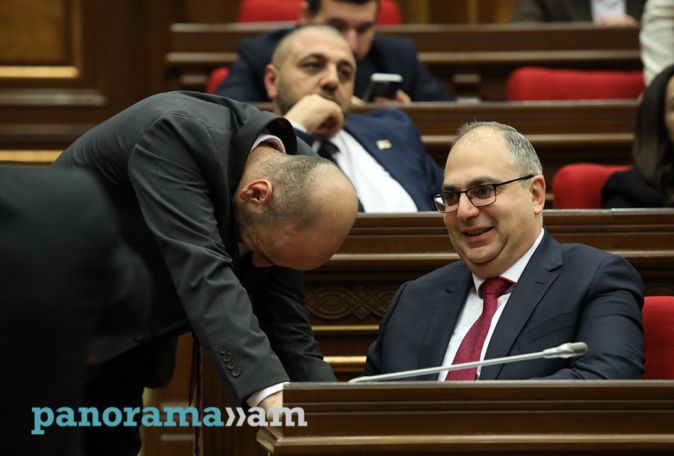 Լարվածության պատճառն այլ է, պարզապես ռեպլիկ է հնչել դահլիճից. Վլադիմիր Վարդանյան