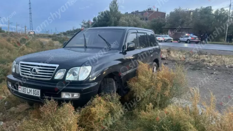 Արարատի մարզում «Lexus»-ով վթարի է ենթարկվել «Զանգեզուրի պղնձամոլիբդենային կոմբինատ»-ի տնօրենի տեղակալը