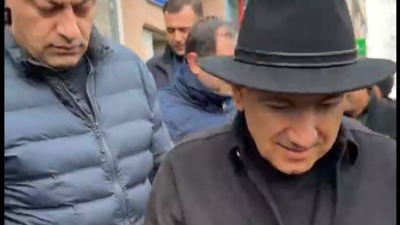Pashinyan faces awkward moment during Tashir visit
