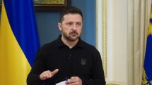 Зеленский заявил, что готов к трехсторонней встрече с Путиным и Трампом