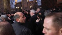 Гегамян: Кому может в голову прийти, что сдавший Арцах и оставивший тысячи людей без дома способен сделать что-то хорошее для Первопрестола?