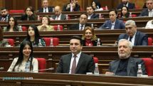 Չեմ հասկանում՝ լոկացիայի խնդի՞ր ենք այստեղ քննարկում. Ալեն Սիմոնյանը՝ Մանուկյանի հարցին ի պատասխան, թե ինչու ԱԺ-ում չի ներկայացվում քննիչ հանձնաժողովի զեկույցը