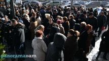 Mall workers in Yerevan protest eviction from prime retail space