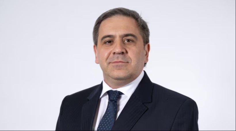 Մելիքբեկյանը հրաժարականի փոխարեն ասուլիս է տալիս