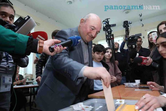 31/63 տեղամաս. Առաջատարը Վարդան Ղուկասյանն է