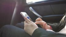 MEPs call for social media ban on under-16s